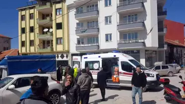 Hasmını ilçenin göbeğinde vurdu