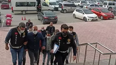 Sosyal medyadan sokağa taşan taş, sopa ve bıçaklı kavgada 12 şüpheli adliyeye sevk edildi