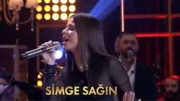 Simge Sağın kimdir? Kaç yaşında, nereli, mesleği ne, şarkıları neler? 19 Mart Cumartesi Şarkılar Bizi Söyler konuğu Simge Sağın kimdir?