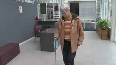 Türkiye güzeli Yeşilçam yıldızı 'aile mirası' hastalığını 'Darülaceze sahnesi''nde geçiriyor