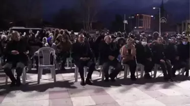 'Farkındalık Feneri Uçurtma Şenliği'nde dilek fenerleri ve balonlar gökyüzüyle buluştu