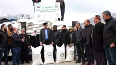 Şırnak'ta arıcılara yemlik şeker dağıtıldı