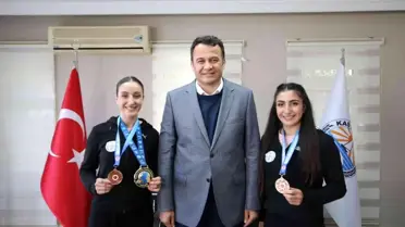 Doğan kardeşlerden Kaş'a gurur madalyası
