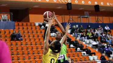 Bitci Kadınlar Türkiye Kupası: Nesibe Aydın: 66 Fenerbahçe Safiport: 74