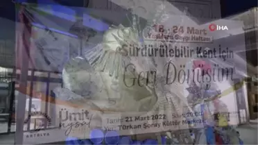 Maske ve eldivenden gece elbisesi yaptılar... Yaşlıların atık malzemelerden yaptığı defile büyük ilgi gördü