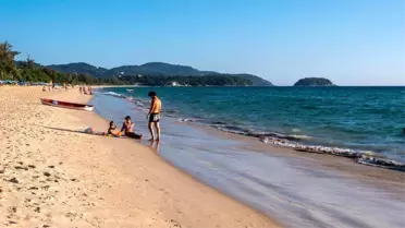 Ukrayna'daki işgal sebebiyle binlerce Rus ve Ukraynalı turist Tayland'da mahsur kaldı