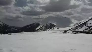 Adana Elmalı Boğazı'nda snowboard testi yapıldı