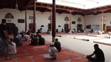 Johannesburg'da Ramazan arifesindeki son cuma namazı
