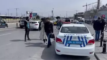 Polis ekiplerinden Eminönü'nde taksi denetimi