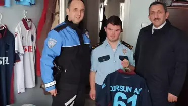 Son dakika spor: Tekirdağlı down sendromlu gencin Trabzonspor forması hayalini polisler gerçekleştirdi