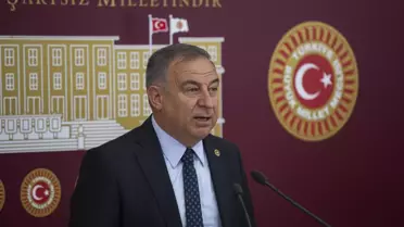 Son dakika haberi... CHP'li Zeybek, İstanbul'da yangına müdahalede 59 saniyelik kayıp olduğunu ileri sürdü