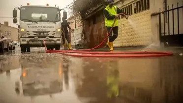 Kütahya'da cadde ve sokaklar yıkanıyor