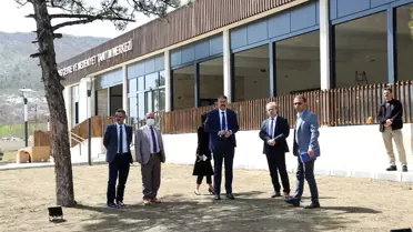 Frig Çevre ve Medeniyet Tanıtım Merkezi'ni inceledi