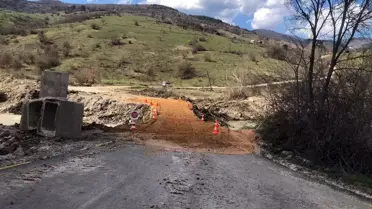 Son dakika haberi: Karabük'te sel nedeniyle çöken köprü menfez konularak ulaşıma açıldı