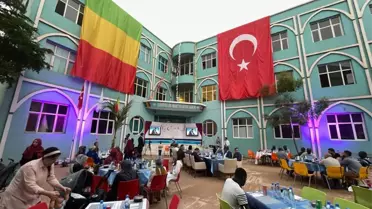 Türkiye Maarif Vakfı, Mali'de iftar verdi