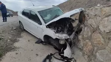 Ankara'da otomobilin istinat duvarına çarptığı kazada 1 kişi öldü