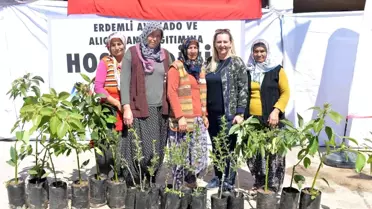 Büyükşehir Belediyesinden Erdemlili üreticilere avokado ve alıç fidanı