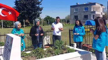 Şehit kabirlerine ziyaret