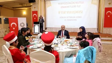 Mardin Valisi Demirtaş, yetimlerle iftar yaptı