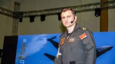 SOLOTÜRK'ün pilotları gençlerle buluştu
