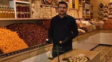 Altın gibi değil, altın kayısı: Tanesi 200 lira olan altınla kaplanmış kayısının kilosu 10 bin TL