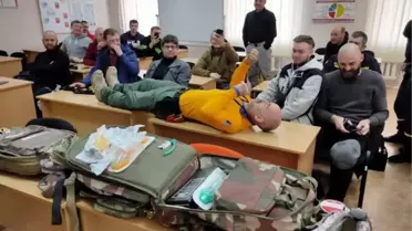 EMEKLİ SAT KOMANDOSU, UKRAYNA'DA 250 KİŞİYE YARALI BAKIMI EĞİTİMİ VERDİ