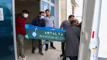IRMAKTA CESEDİ BULUNAN FIRAT'IN CENAZESİ, BABASINA TESLİM EDİLDİ