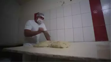 TÜRKİYE'NİN EKMEK KÜLTÜRÜ - Malatya'nın 'tandır ekmeği' asırlardır aynı tatla sofralarda yer alıyor