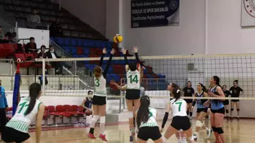 Voleybol Bölgesel Lig Kız müsabakaları Karabük'te başladı