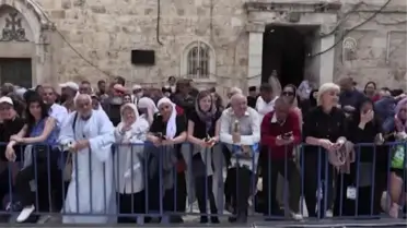 İsrail, Kıyamet Kilisesi'nde 'kutsal ateş' ayinine katılmak isteyen bazı Hristiyanları engelledi (2)