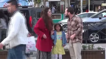 'KADES' uygulamasını tanıtmak amacıyla yapılan 'Kadına şiddet' konulu gösteriyi gerçek sanıp müdahale etmek istediler