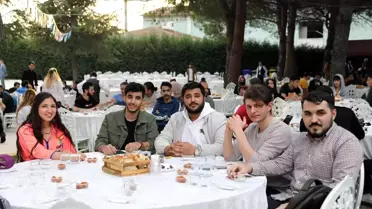 78 ülkeden bine yakın uluslararası öğrenci iftarda buluştu