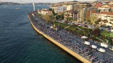 Geleneksel Büyük Üsküdar İftarı sahil boyunca 2 kilometre uzunlukta kuruldu
