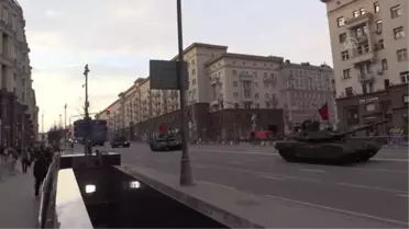 Son dakika haberi | Moskova'da askeri geçit töreninin gece provası