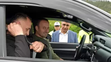 Vali Gürel, emniyet kemeri kontrolü yaptı
