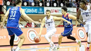 İNG Basketbol Süper Ligi: Gaziantep Basketbol: 78 Anadolu Efes: 69