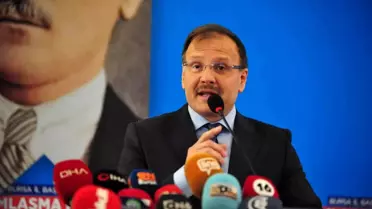 AK Partili Çavuşoğlu, İmamoğlu ve Özel'e hakaret etti