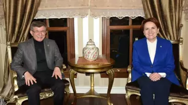 Davutoğlu, Ailesi ile Birlikte Akşener Ailesini Ziyaret Etti