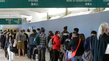 Kanada'da Kovid-19 Kısıtlamaları Kalktı, Havalimanlarında Kuyruklar Uzadı