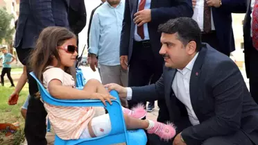 Kaymakam Tunç, köpek saldırısına uğrayan çocukla görüştü
