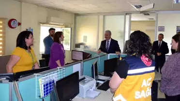 Kırşehir Valisi Akın, bayramda kamu kurumlarını ziyaret etti