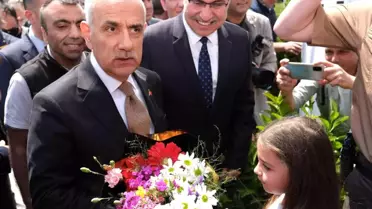 Bakan Kirişci, 'Bayındır 23. Uluslararası Çiçek Festivali'nde konuştu Açıklaması
