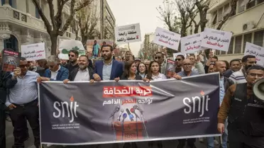 Tunuslu gazetecilerden 'basın özgürlüğü' eylemi