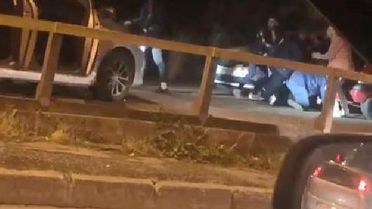 ÜSKÜDAR'DA SÜRÜCÜLERİN PARK KAVGASI