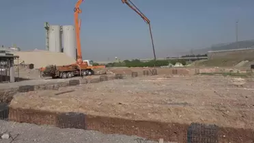 Naldöken Pazaryeri'nin Temel Betonu Döküldü