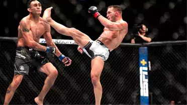 Micheal Chandler'dan son yılların en iyi nakavtı! Attığı tekme ile Tony Ferguson'u baygınlık geçirdi