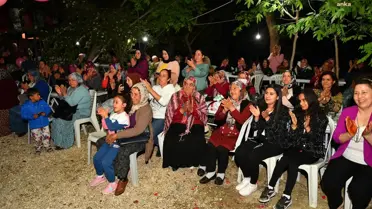 Mersin Büyükşehir Başkanı Vahap Seçer, Elvanlı'da Anneler Günü Kutlamasına Katıldı