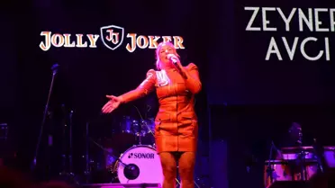 Zeynep Avcı Bursa'da müzikseverlerle buluştu