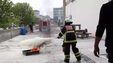 Son dakika haberi... Gönüllü kadınlara 'Yangın Güvenliği ve Yangına Müdahale Teknikleri ' eğitimi verildi