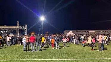 Manuş baba Diyarbakır'da hayranlarıyla buluştu